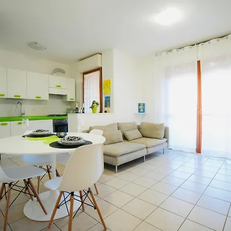 House Near The Airport And Apartment Fiumicino